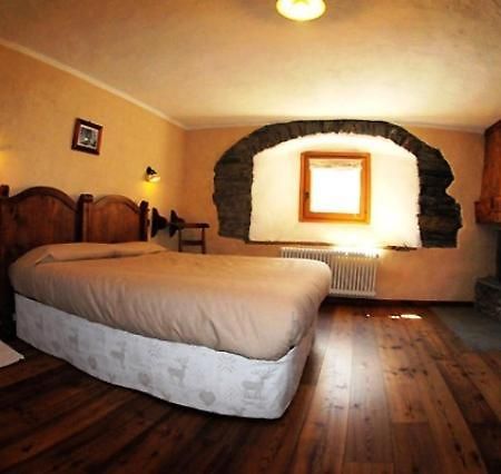 Locanda Lo Foo La Salle Ngoại thất bức ảnh